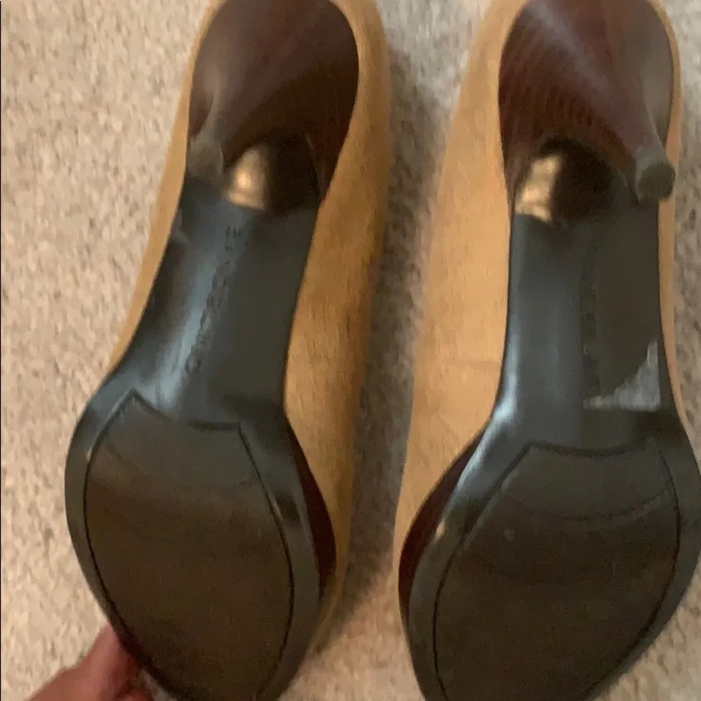 Bandolino peep toe‎ heels size 6